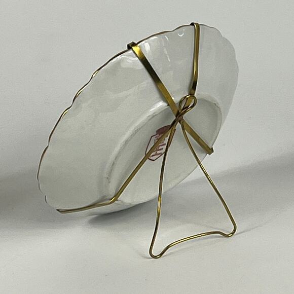 Limoges Miniature Plate with Stand 4" Gold Surround Courting Couple Trinket Dish - Picture 7 of 7